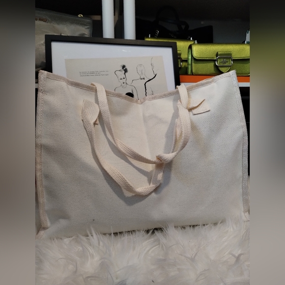 NEW Sanrio Hello Kitty Canvas Tote - Picture 5 of 5